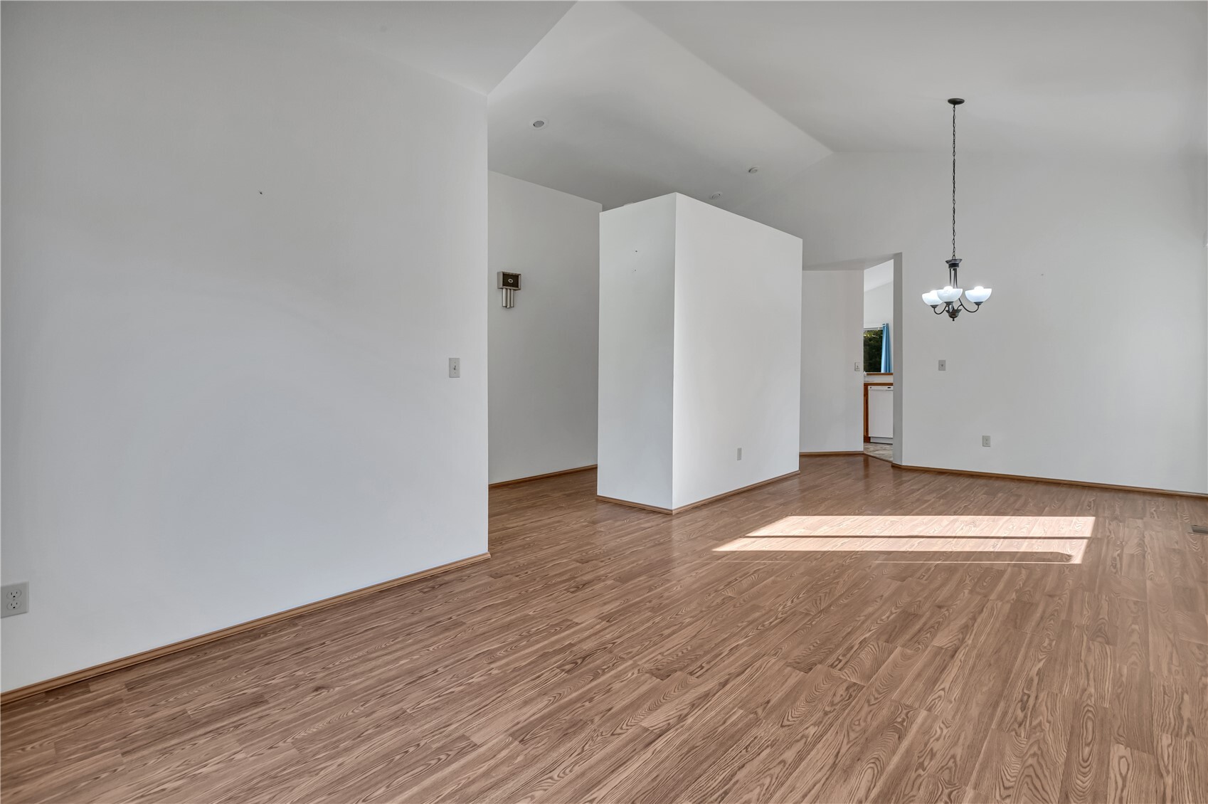 18615 Se 259th Street Property Photo 5