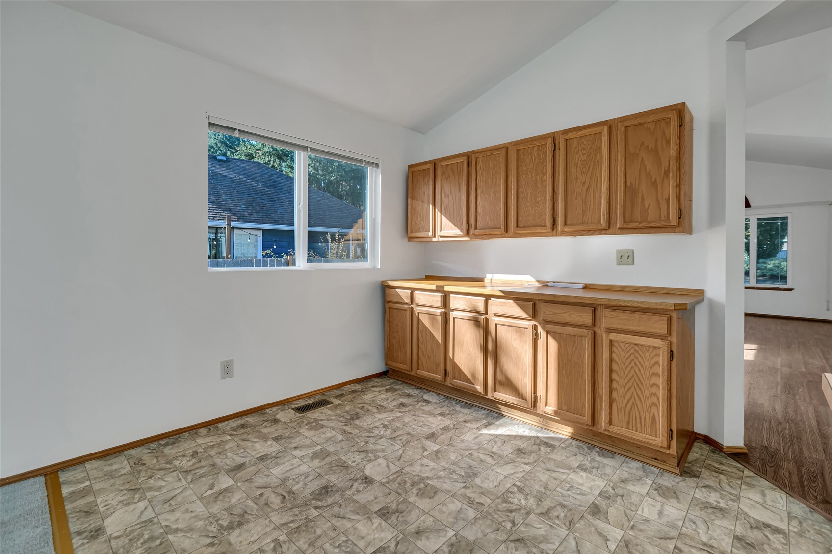 18615 Se 259th Street Property Photo 12