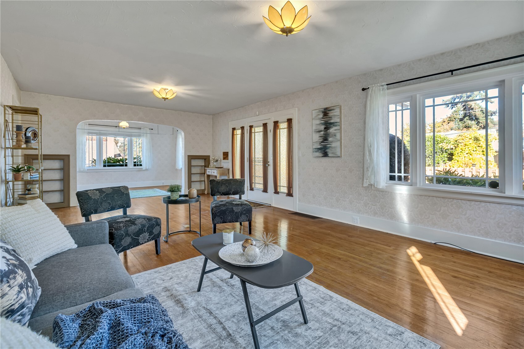 2411 Thurston Avenue Property Photo 4