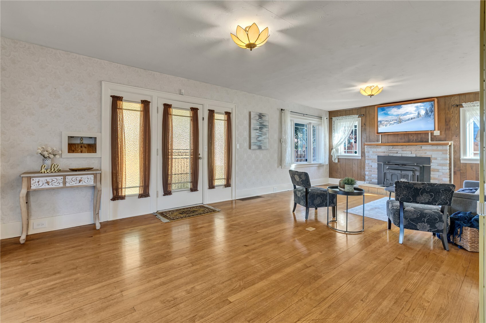 2411 Thurston Avenue Property Photo 8