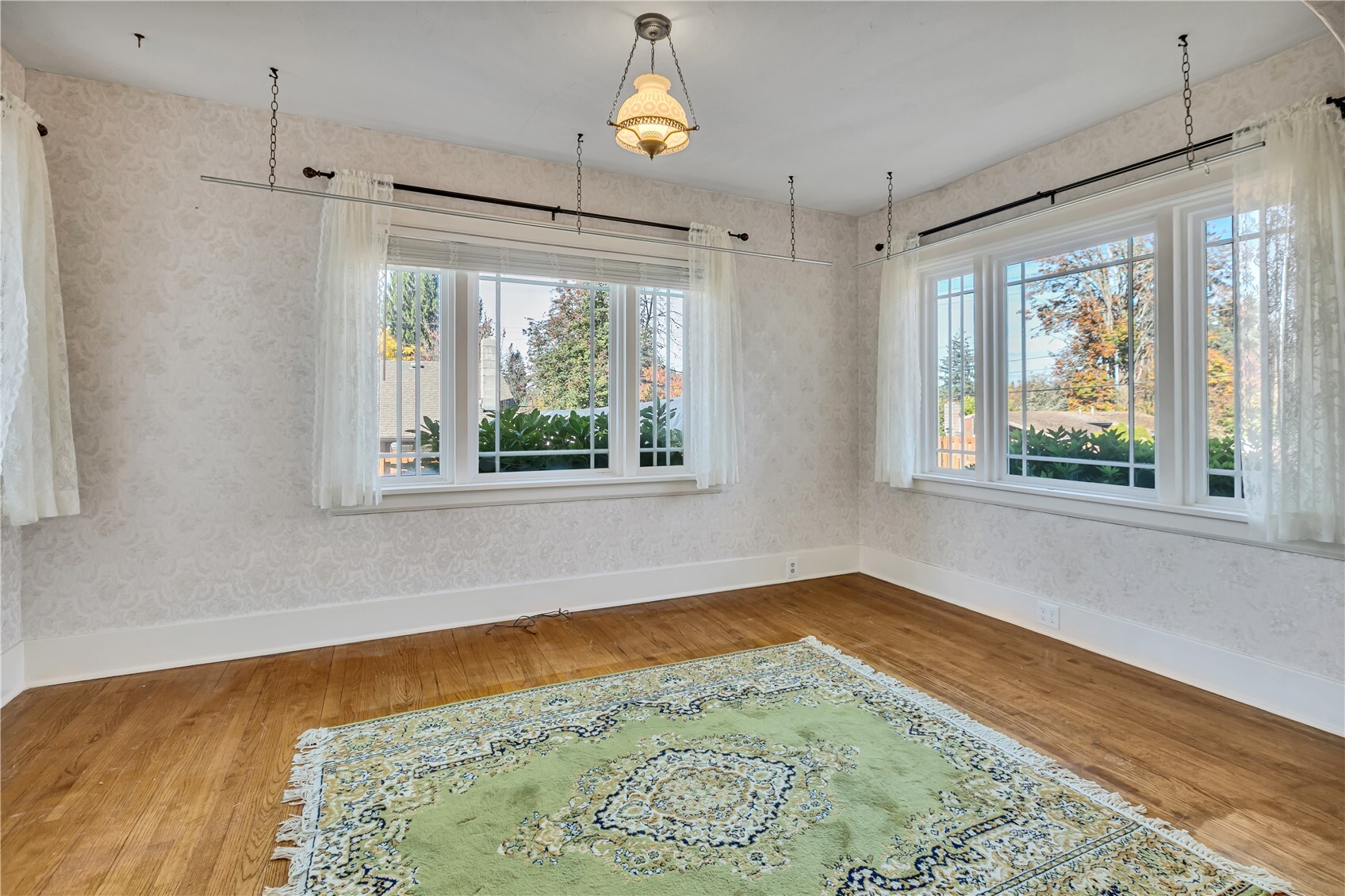 2411 Thurston Avenue Property Photo 9