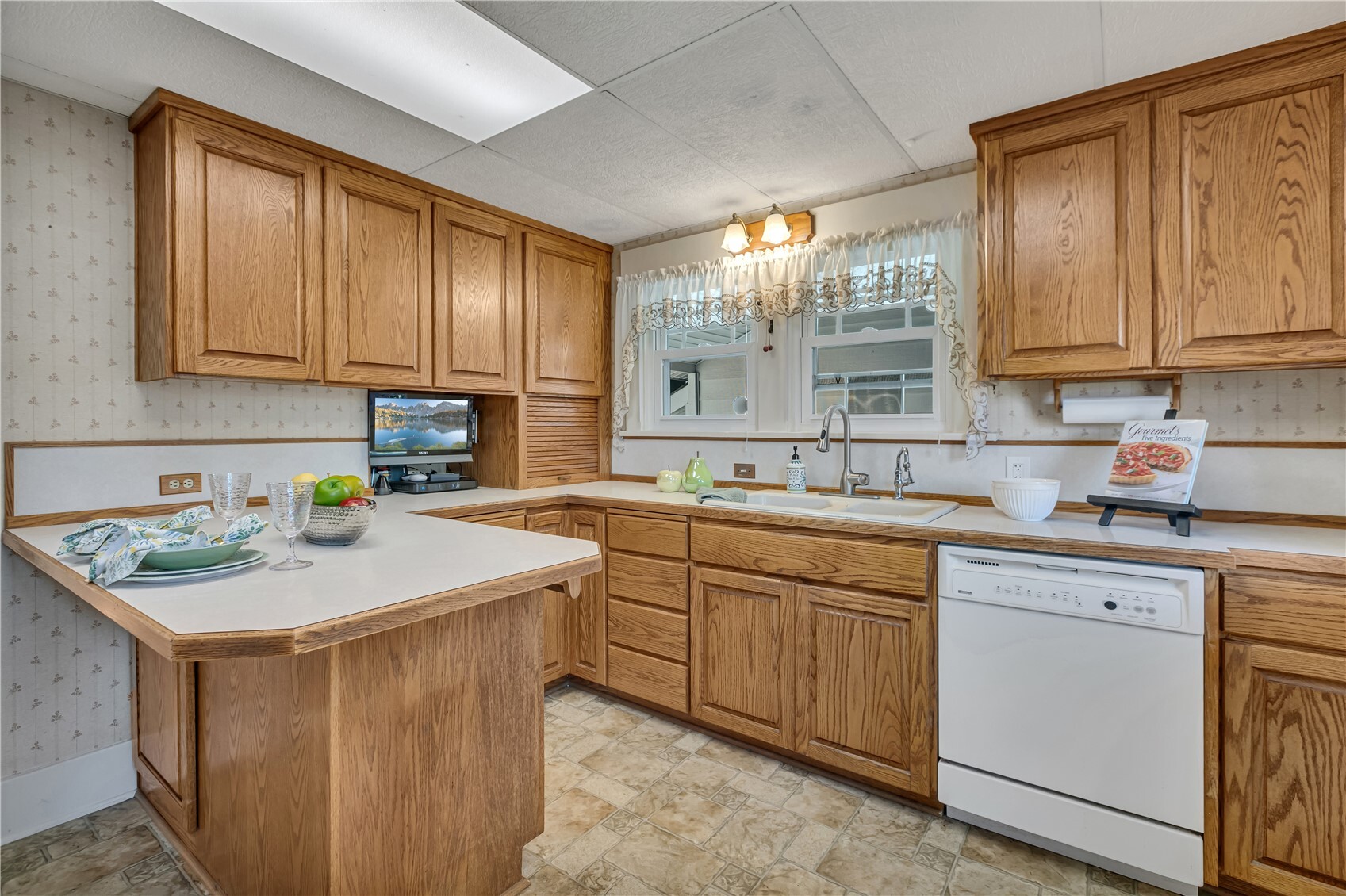 2411 Thurston Avenue Property Photo 14