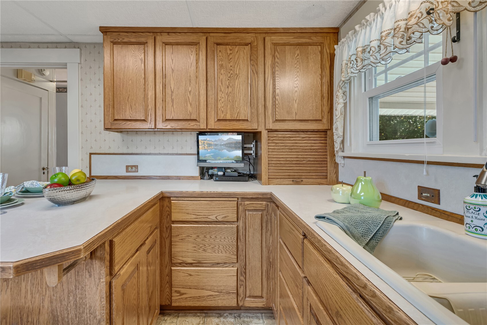 2411 Thurston Avenue Property Photo 16