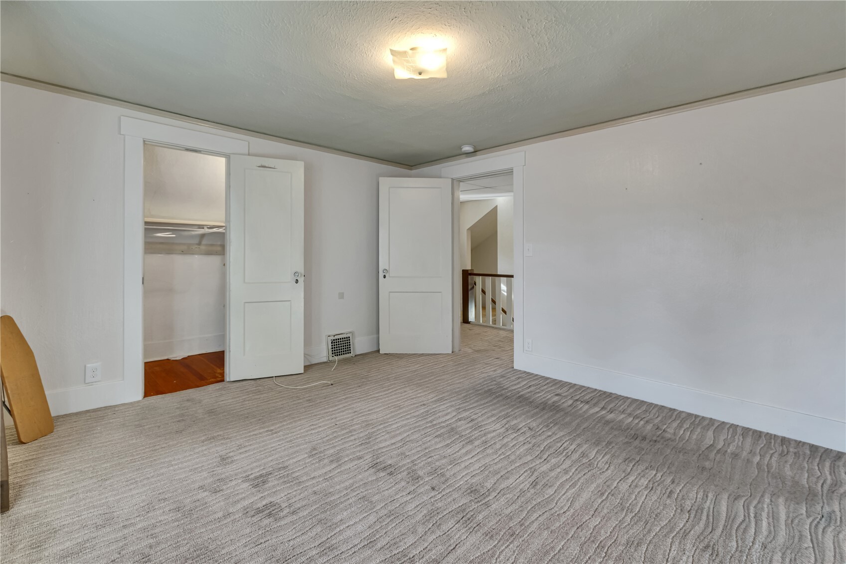 2411 Thurston Avenue Property Photo 24