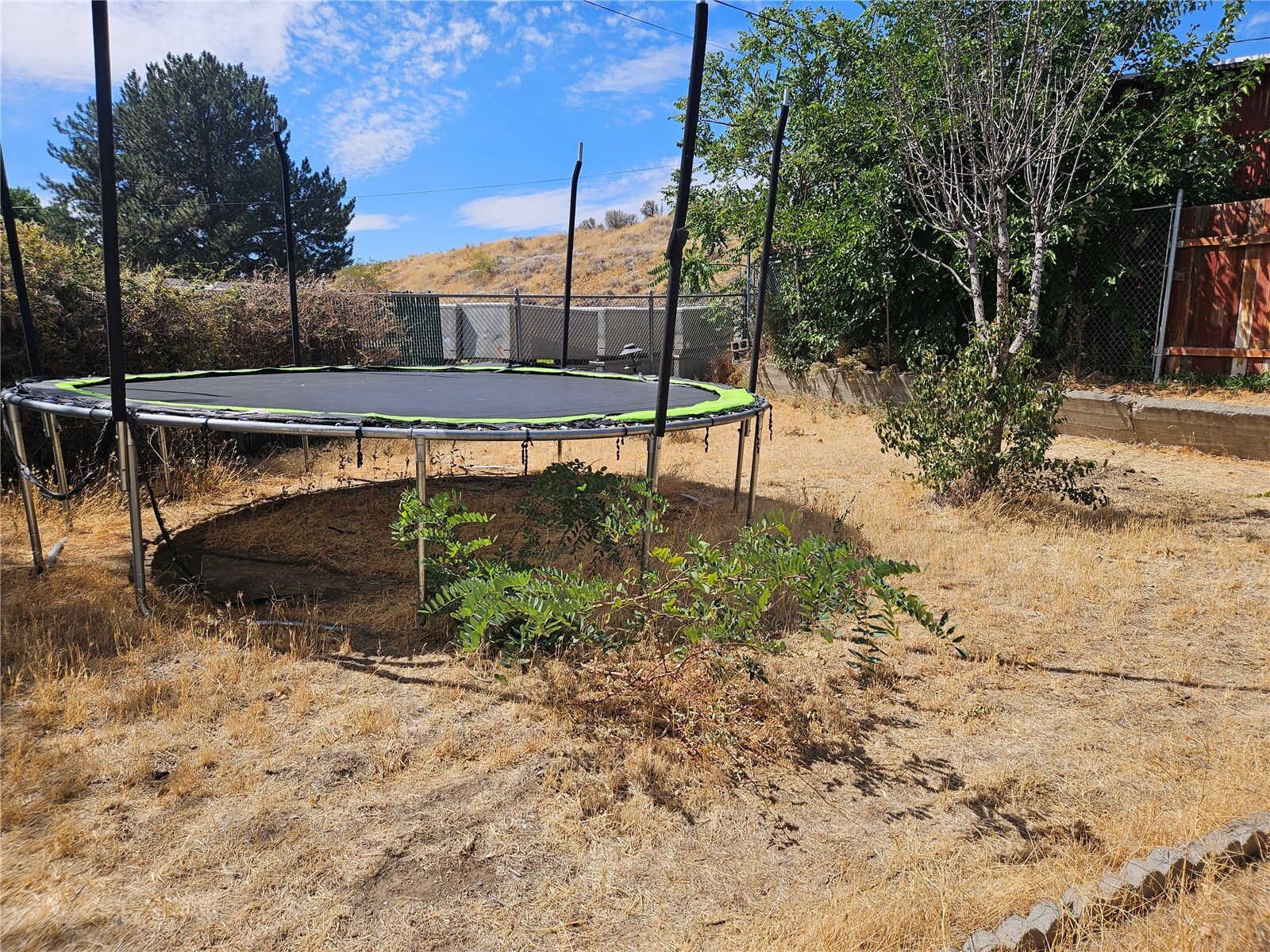 465 3rd Avenue Property Photo 15