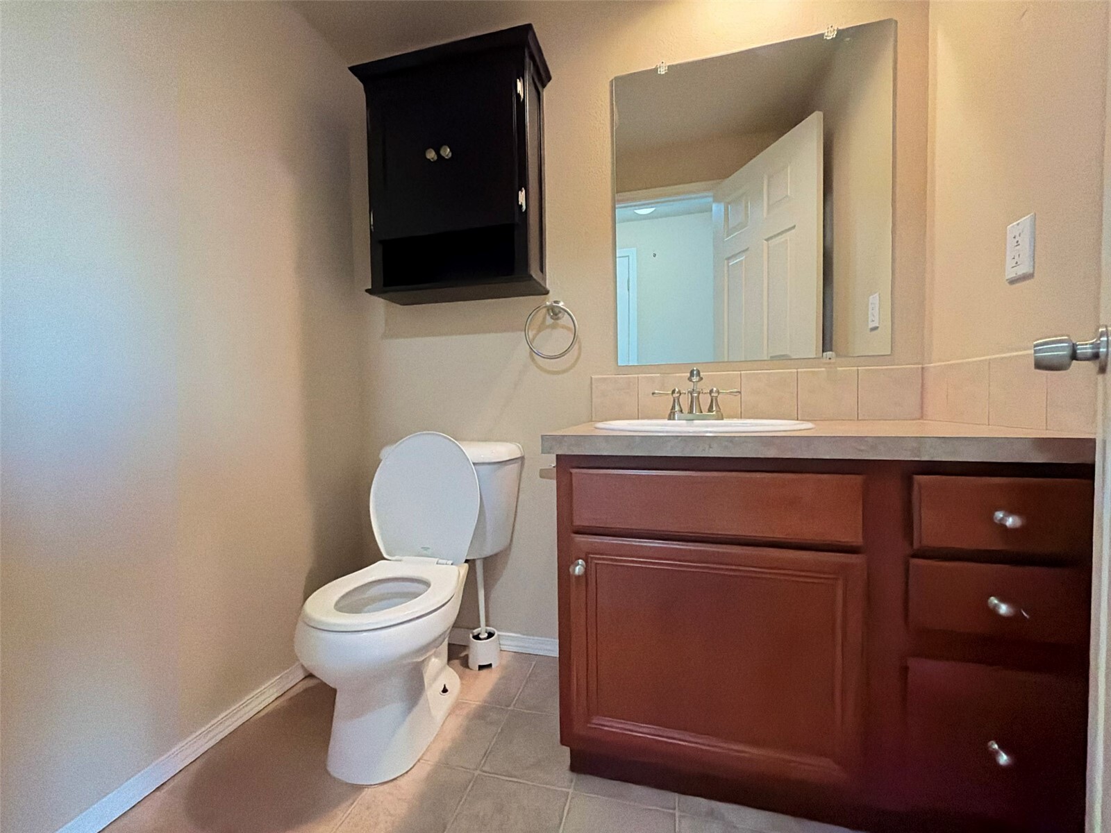 1529 E Division Street 13 Property Photo 11