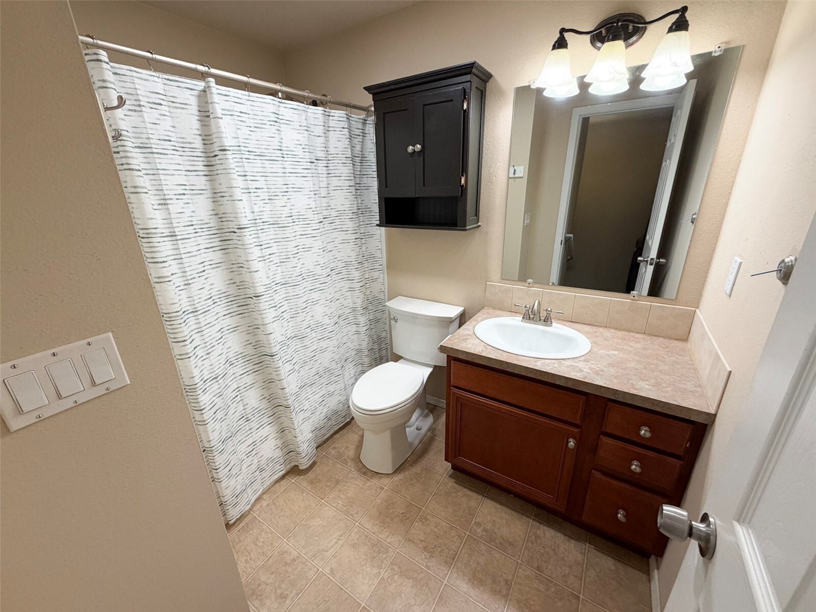 1529 E Division Street 13 Property Photo 16