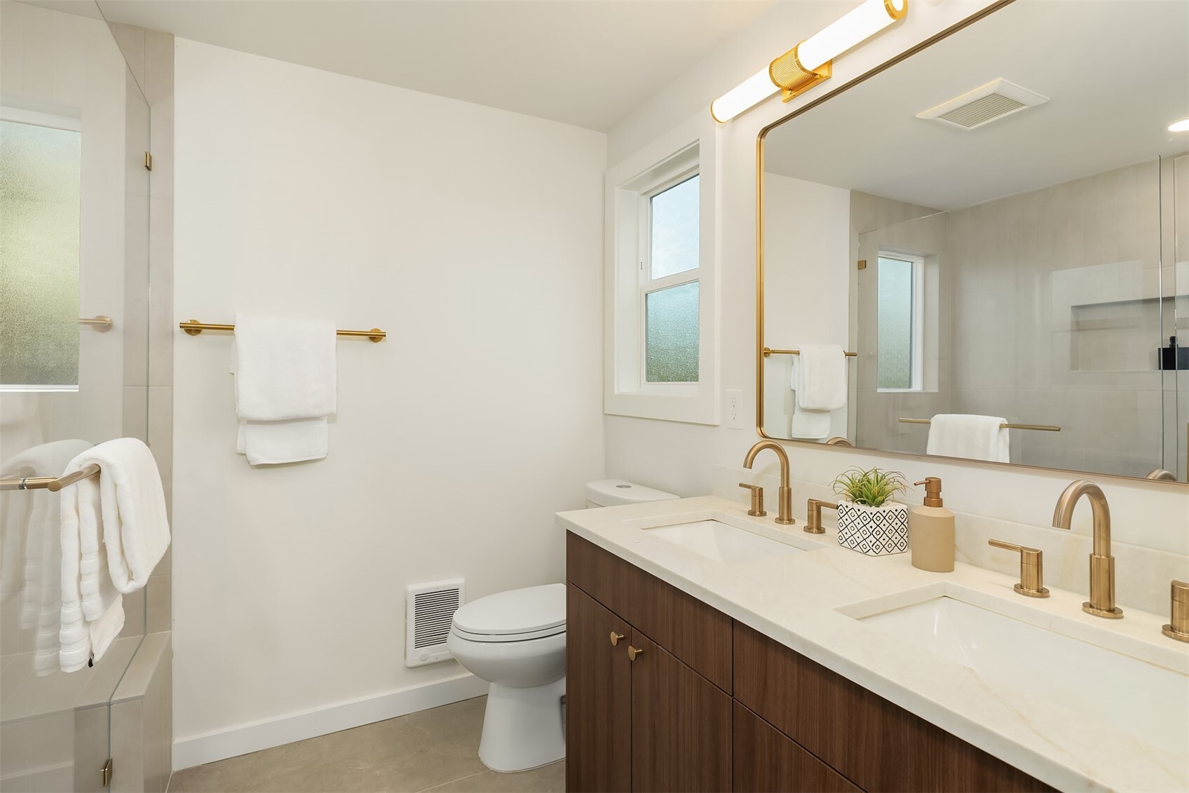 4331 Ne 57th Street Property Photo 11