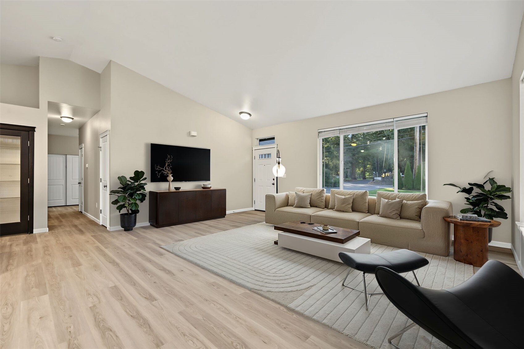 2911 112th Avenue Property Photo 6