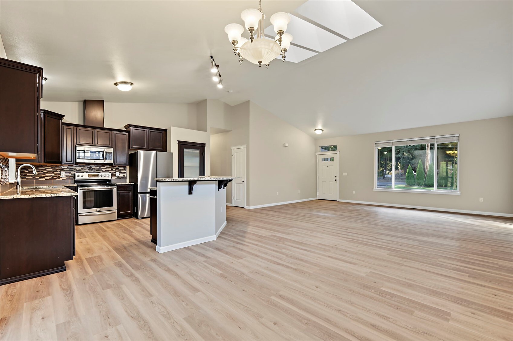 2911 112th Avenue Property Photo 8
