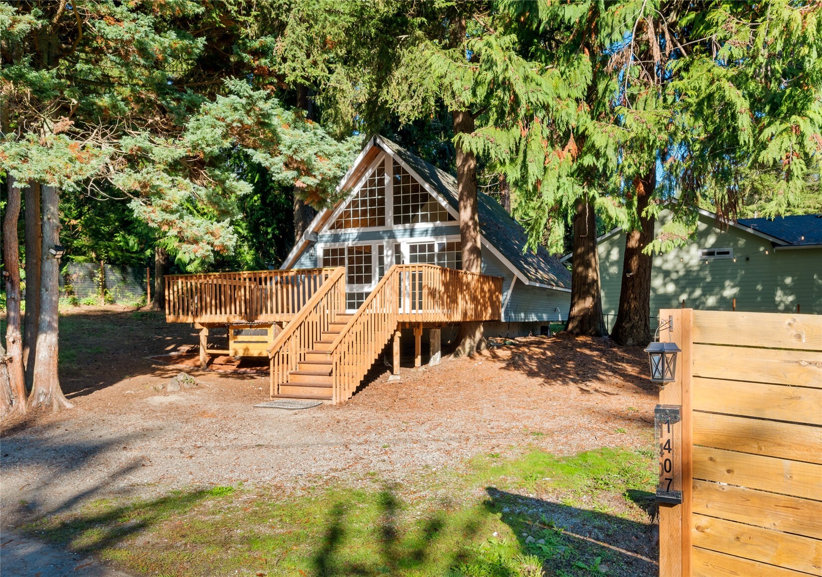 1407 Shuksan Drive Property Photo 1