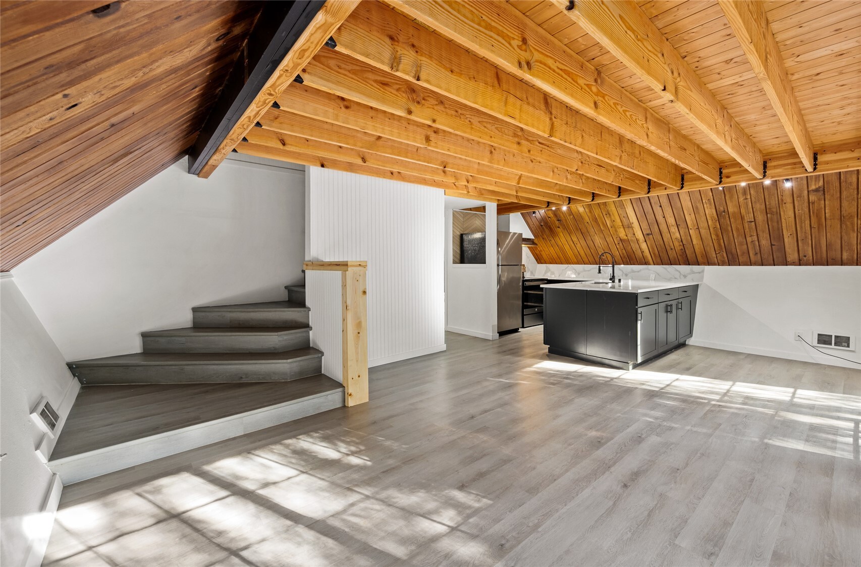 1407 Shuksan Drive Property Photo 8