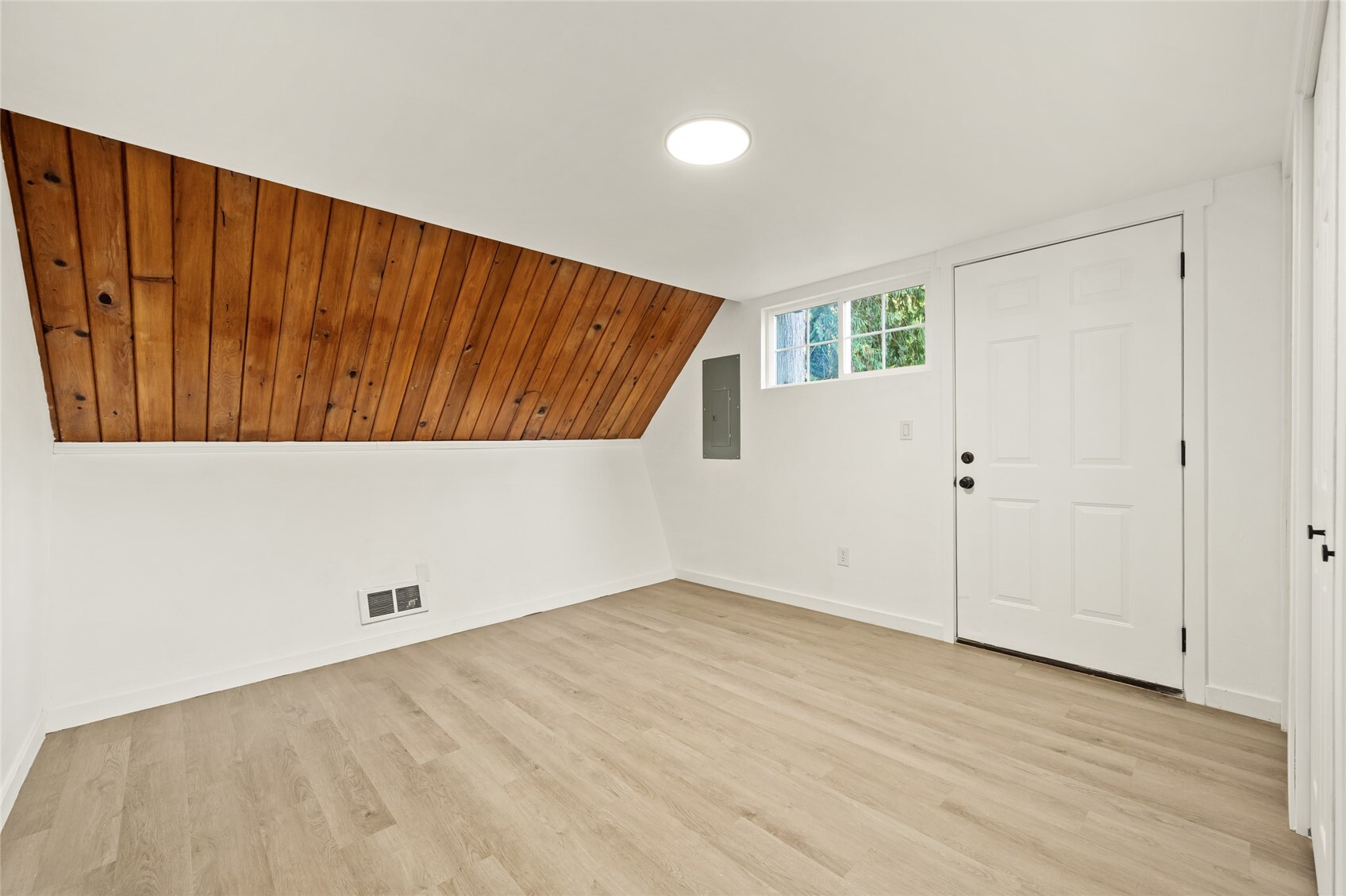 1407 Shuksan Drive Property Photo 13