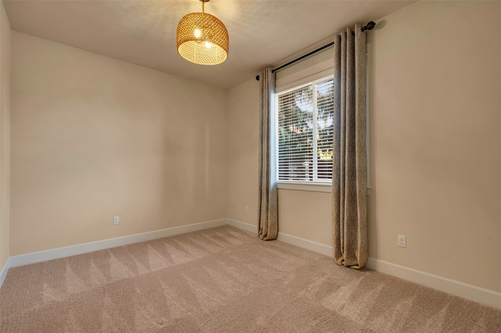 13614 Nw 52nd Avenue Property Photo 22