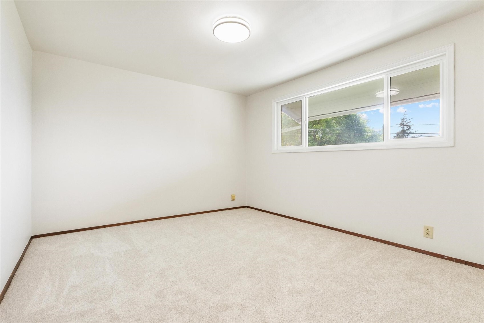 18805 94th Avenue Property Photo 28