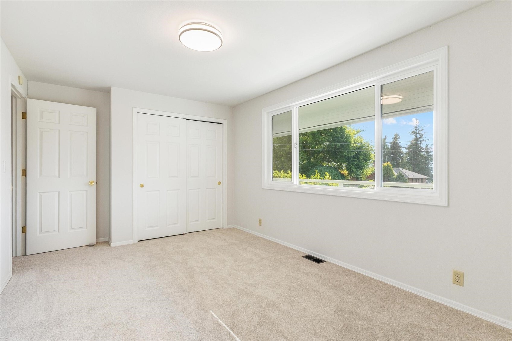 18805 94th Avenue Property Photo 30