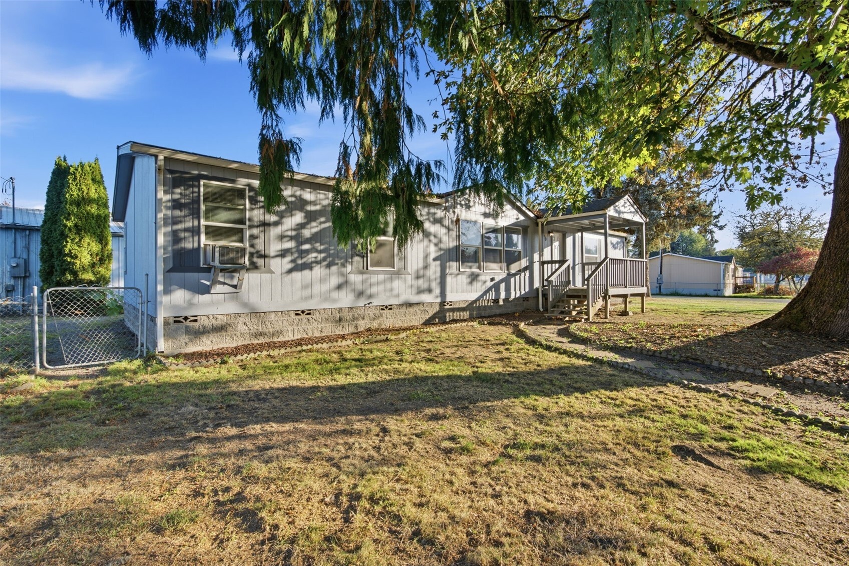 320 S 2nd Street Property Photo 1