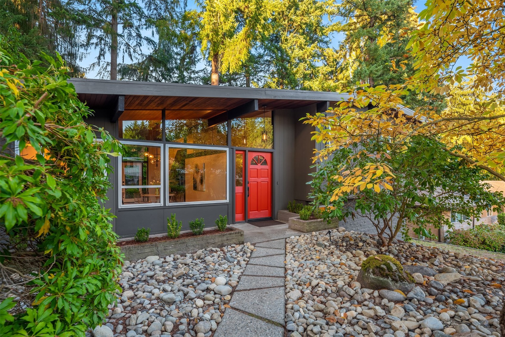 12412 NE 6th Place Property Photo 1