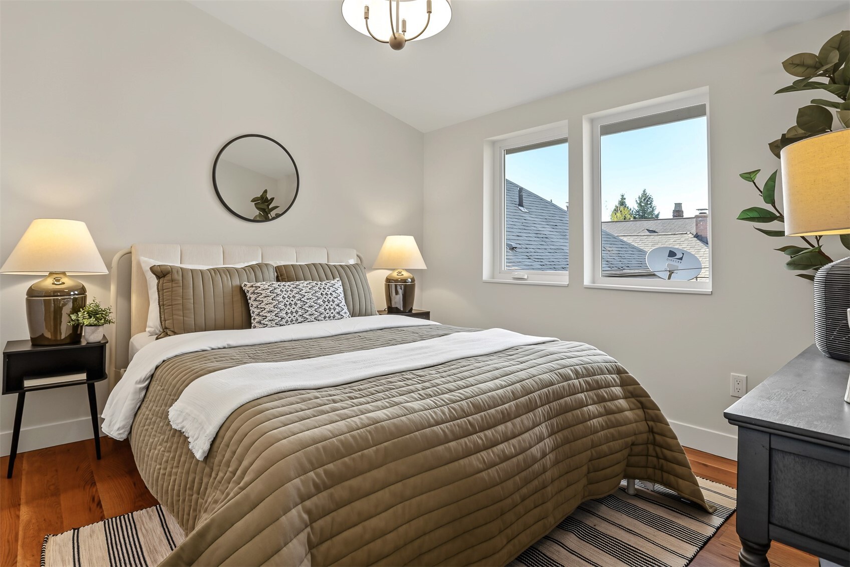 2412 Queen Ann Avenue Property Photo 14