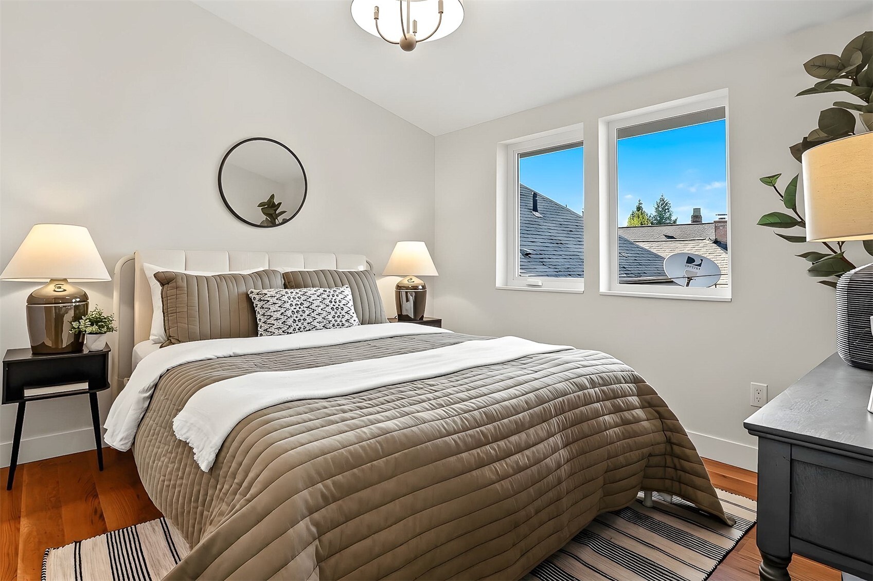 2412 Queen Ann Avenue Property Photo 15