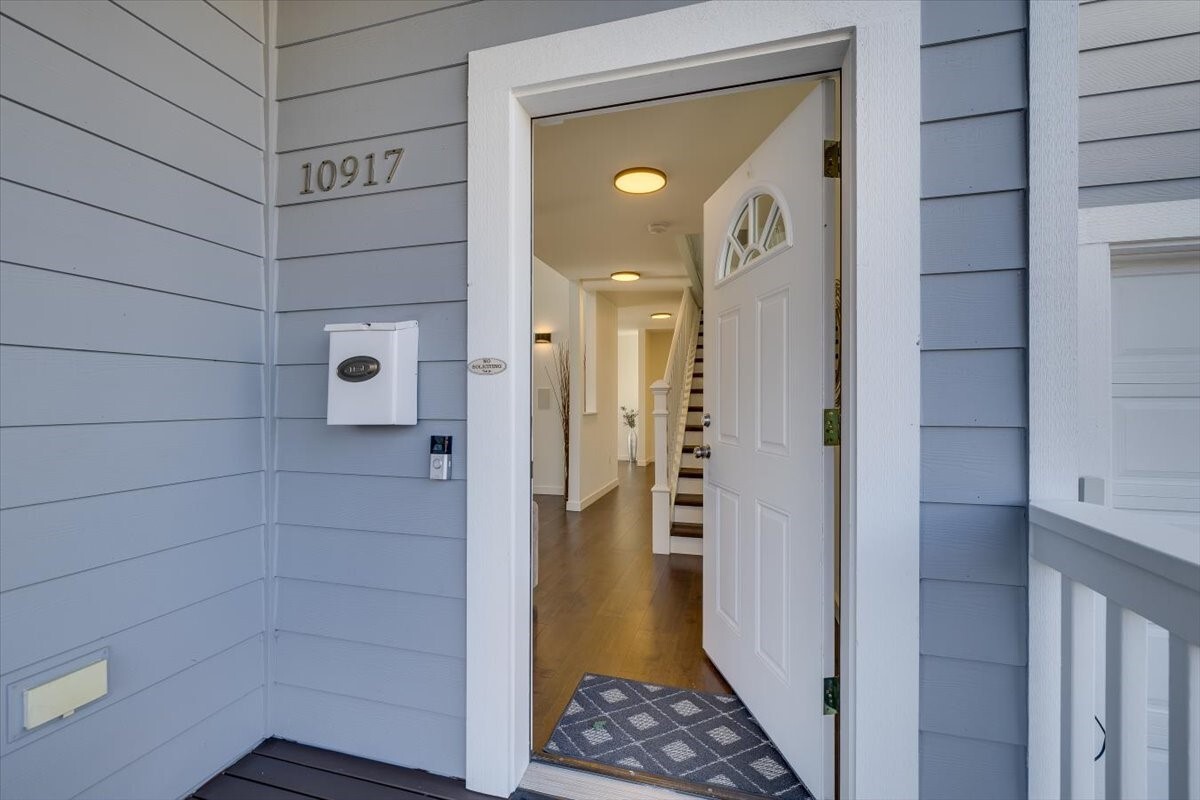 10917 28th Avenue Property Photo 2