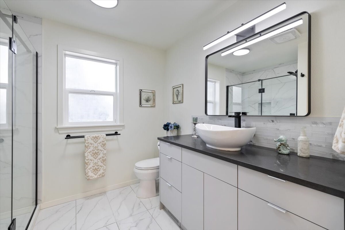 10917 28th Avenue Property Photo 7