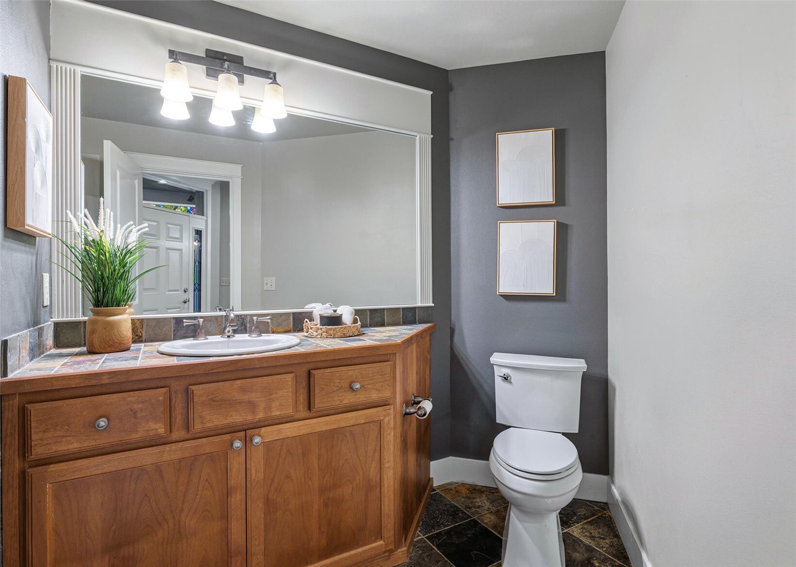 4566 Finch Street Property Photo 8