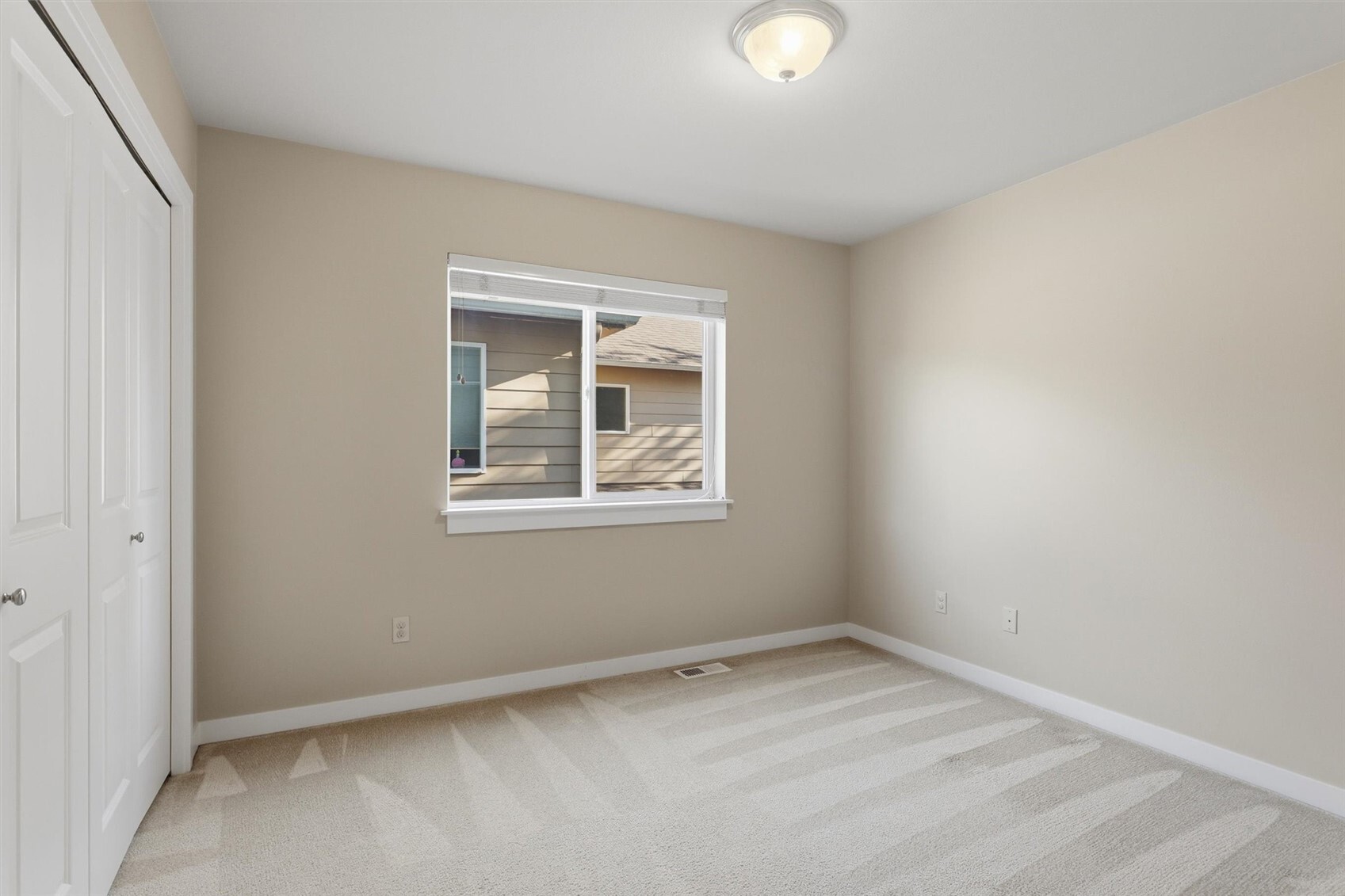 4566 Finch Street Property Photo 22