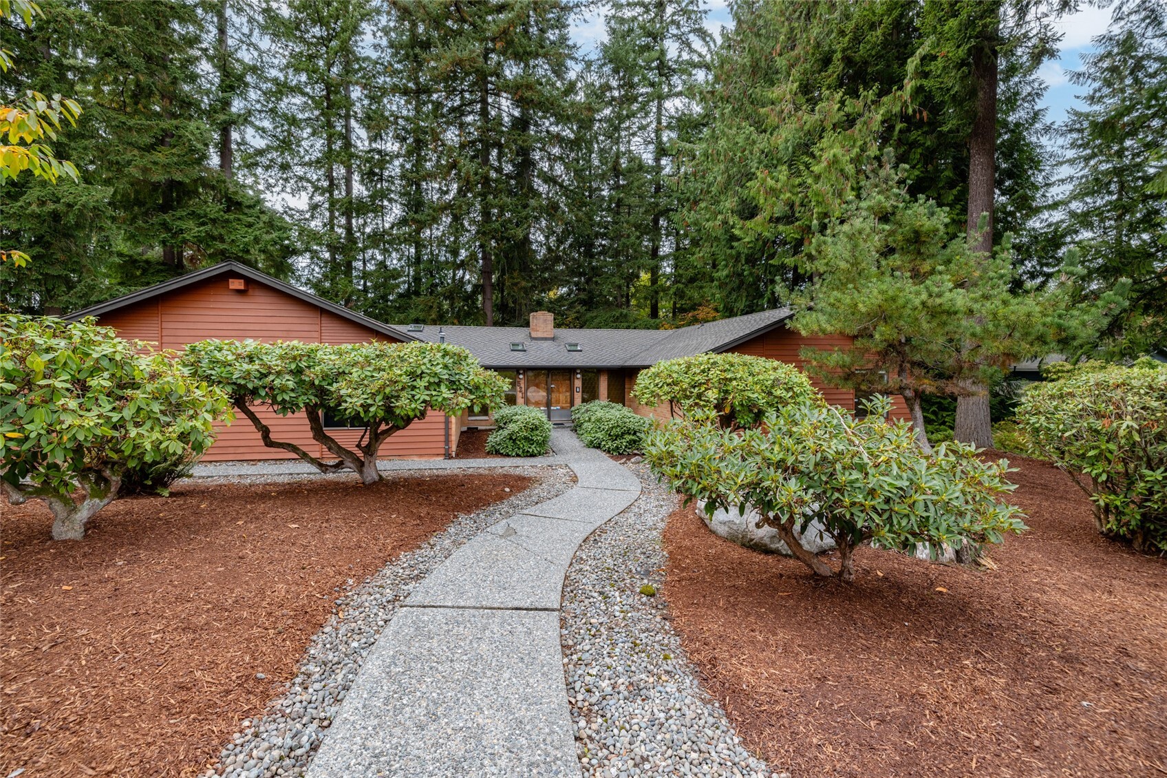 521 Shoshone Drive Property Photo 3