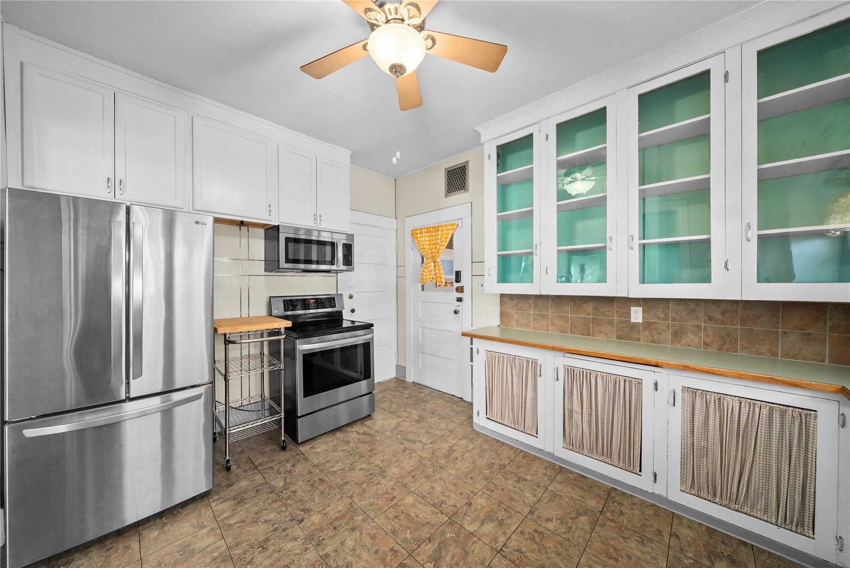 4320 S 7th Street Property Photo 10