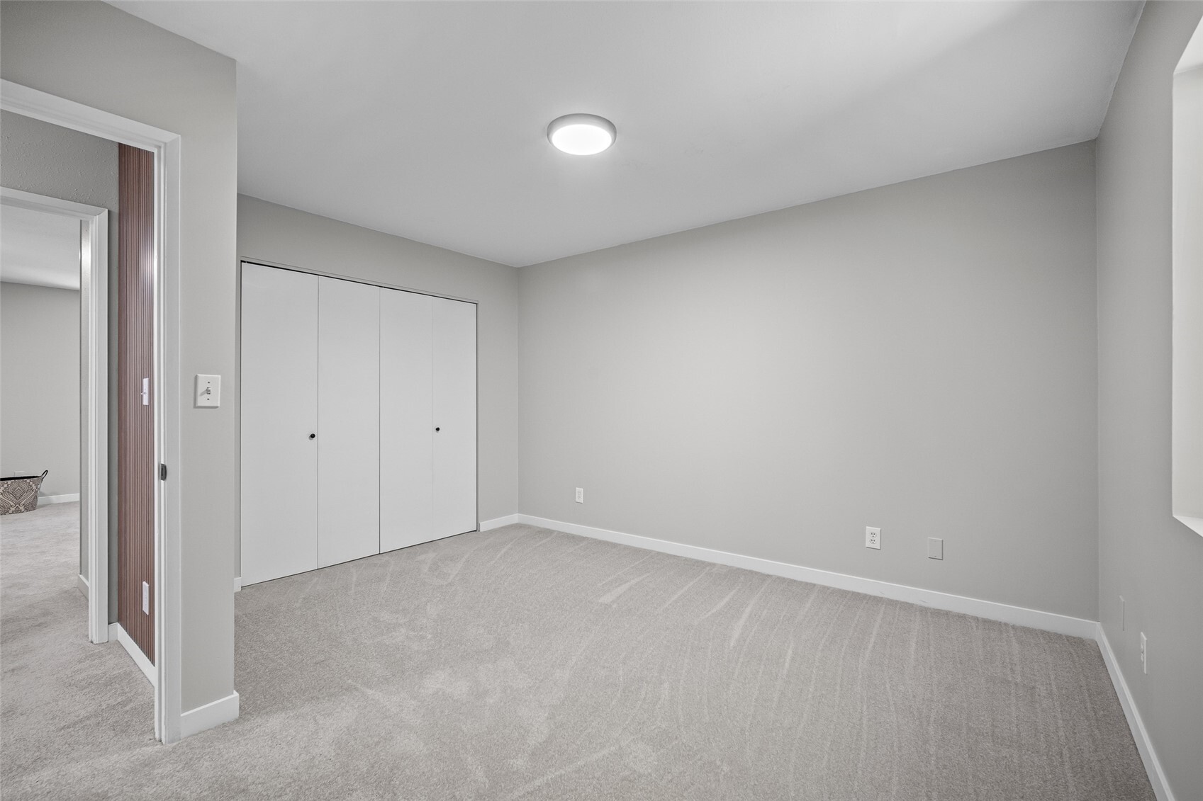 1216 E Clearbrook Drive Property Photo 25