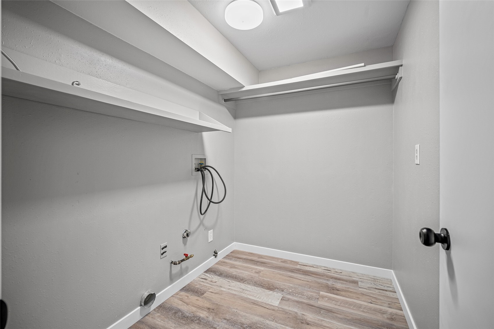 1216 E Clearbrook Drive Property Photo 33