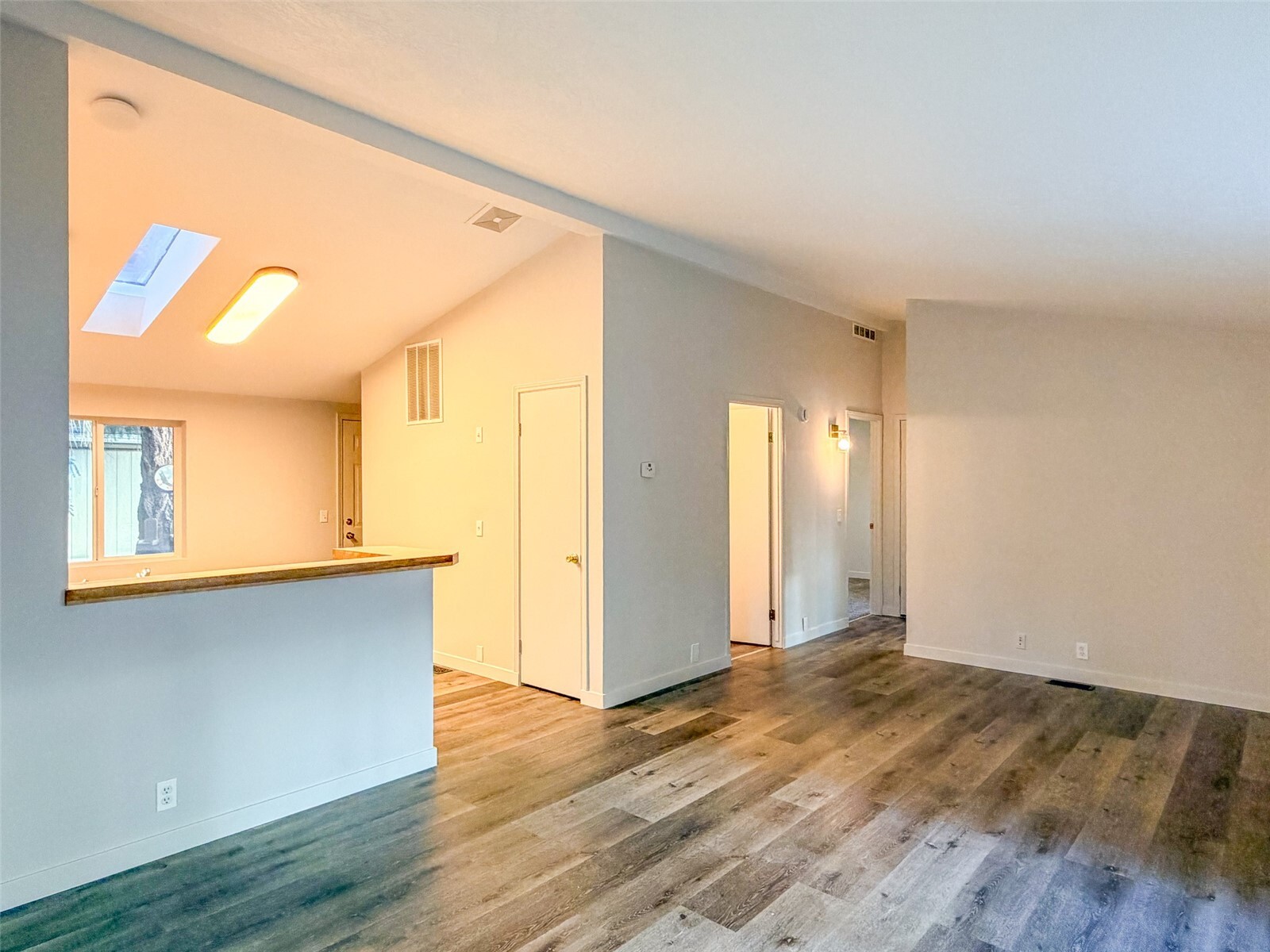 611 Cedar Avenue 21 Property Photo 6