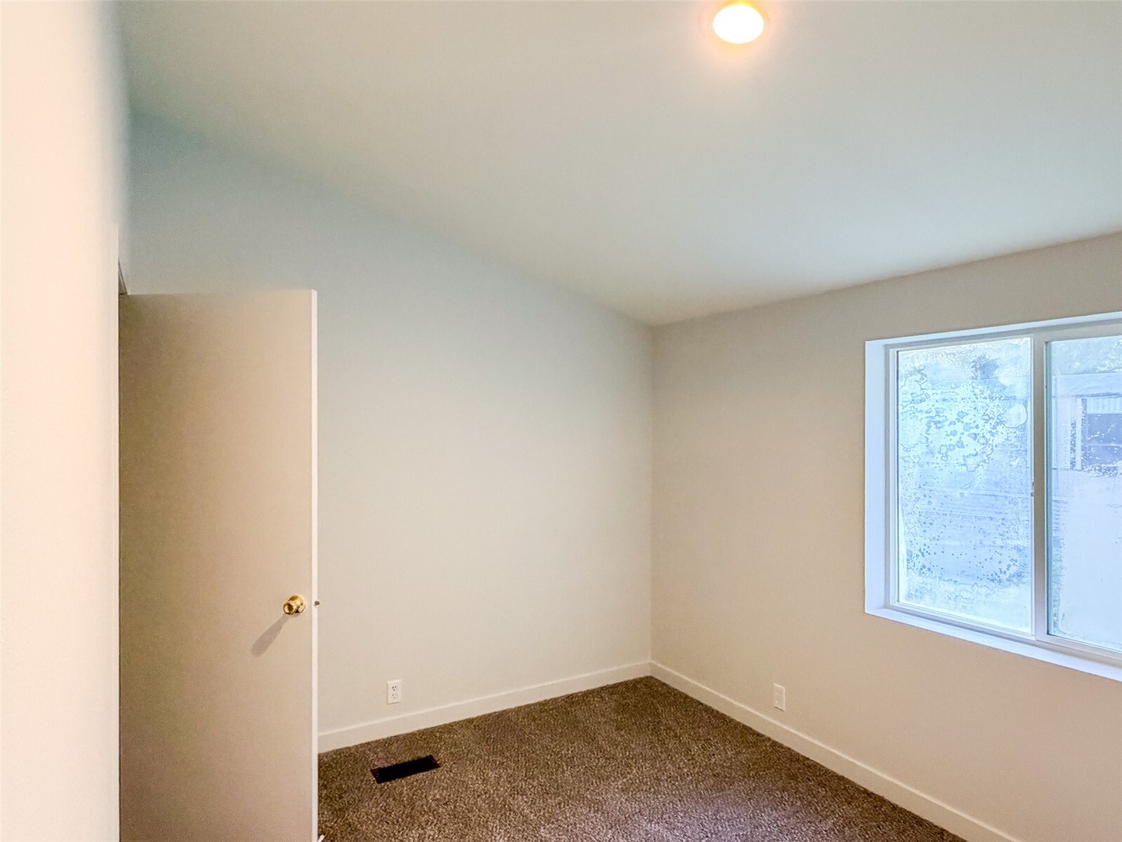 611 Cedar Avenue 21 Property Photo 15