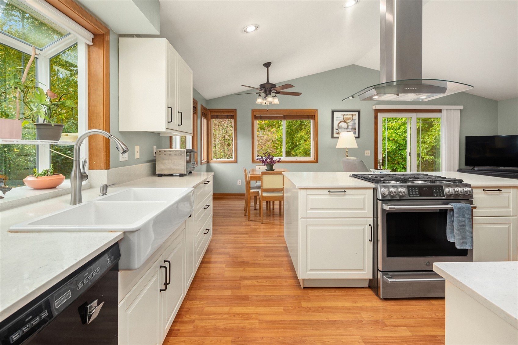 23114 14th Place Property Photo 3