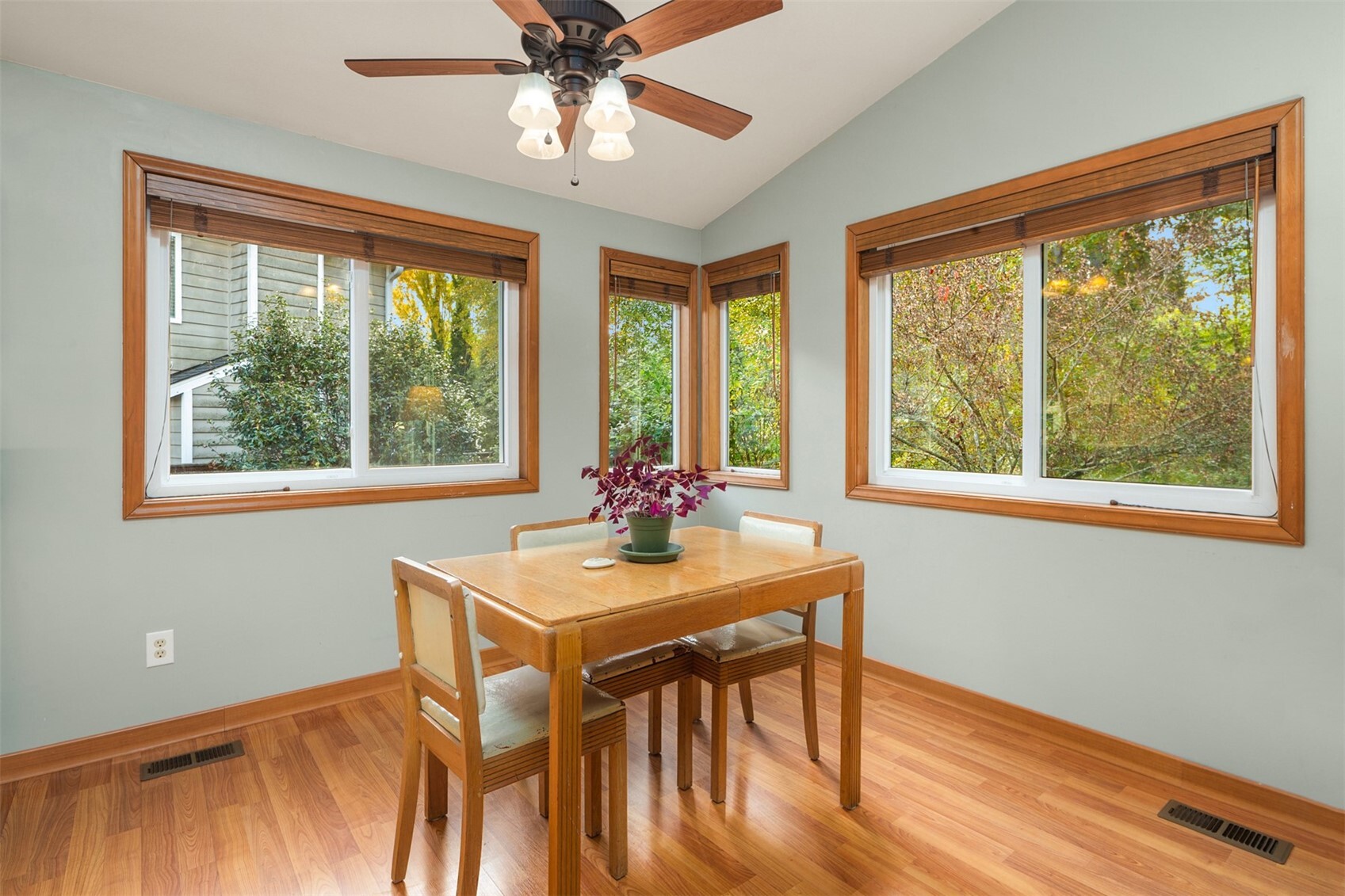 23114 14th Place Property Photo 5