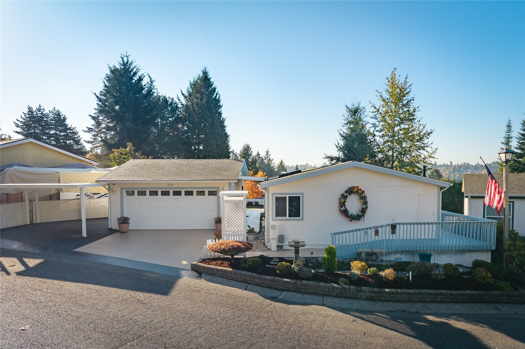 12619 NE 192nd Place Property Photo 1