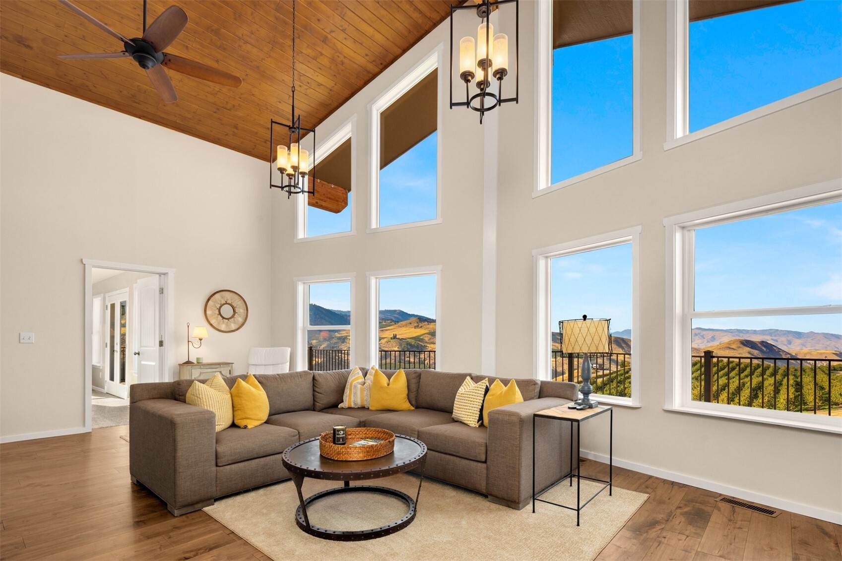 5342 Whispering Ridge Drive Property Photo 4
