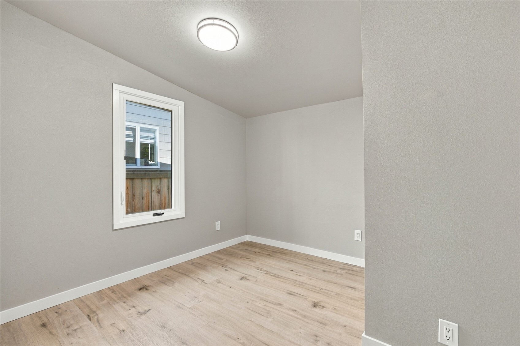 13036 56th Avenue Property Photo 16