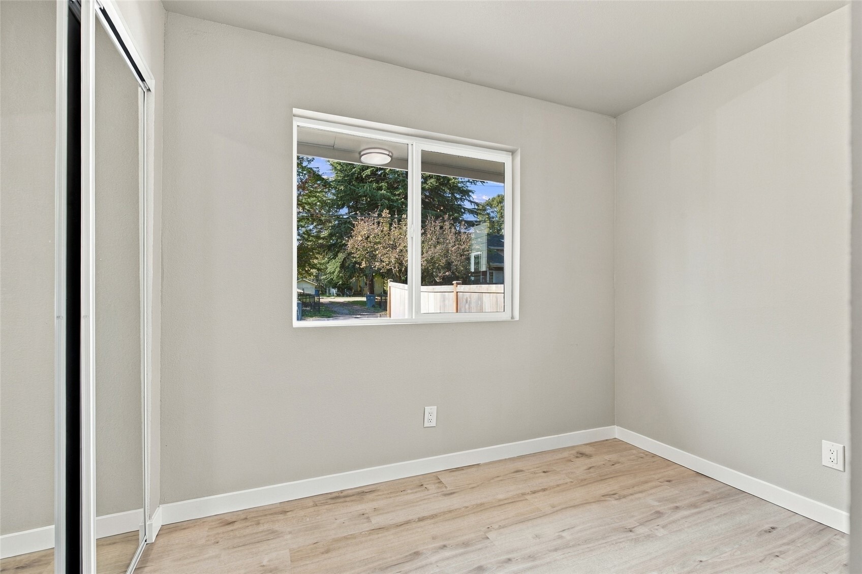 13036 56th Avenue Property Photo 21