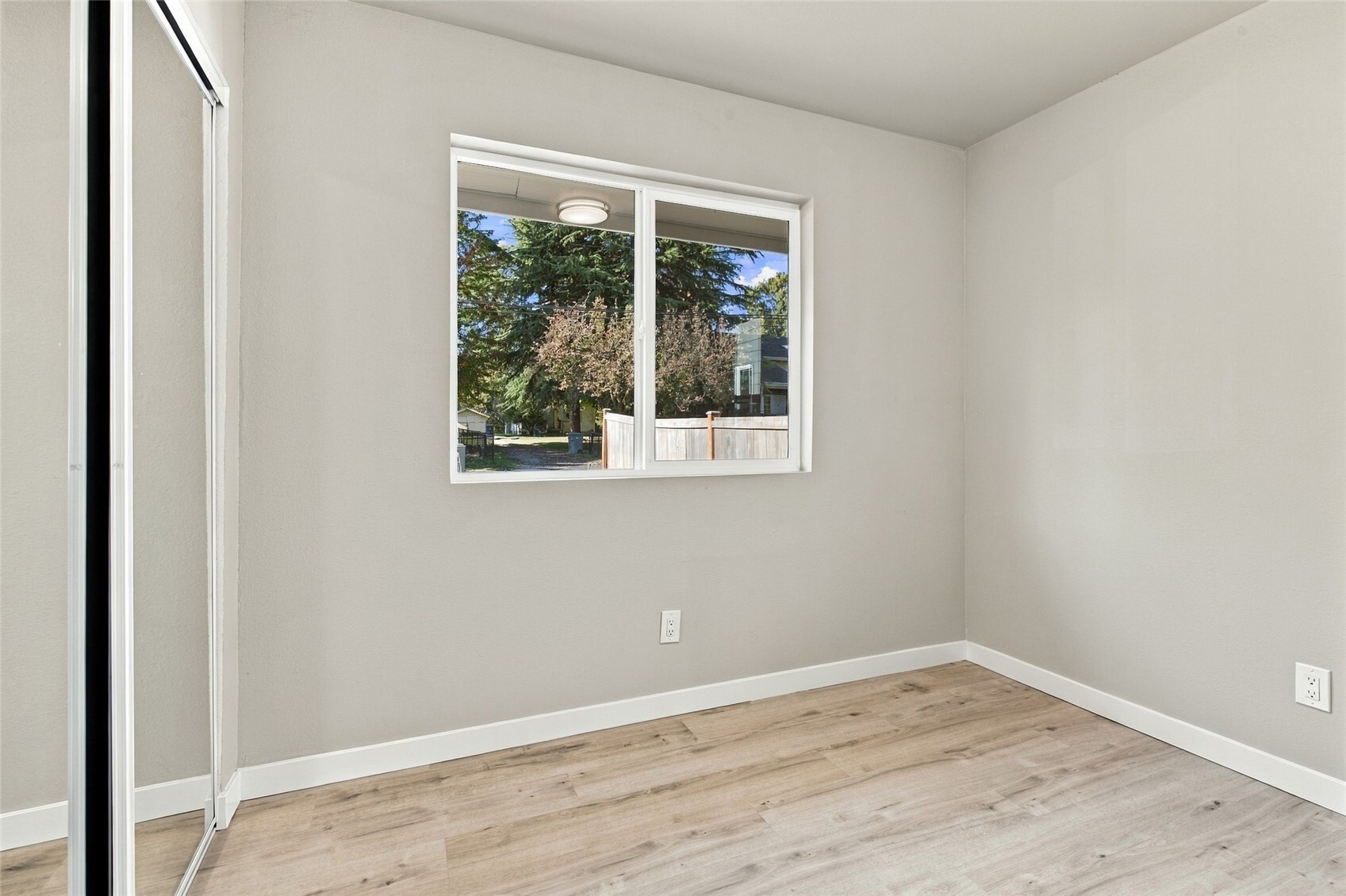 13036 56th Avenue Property Photo 22