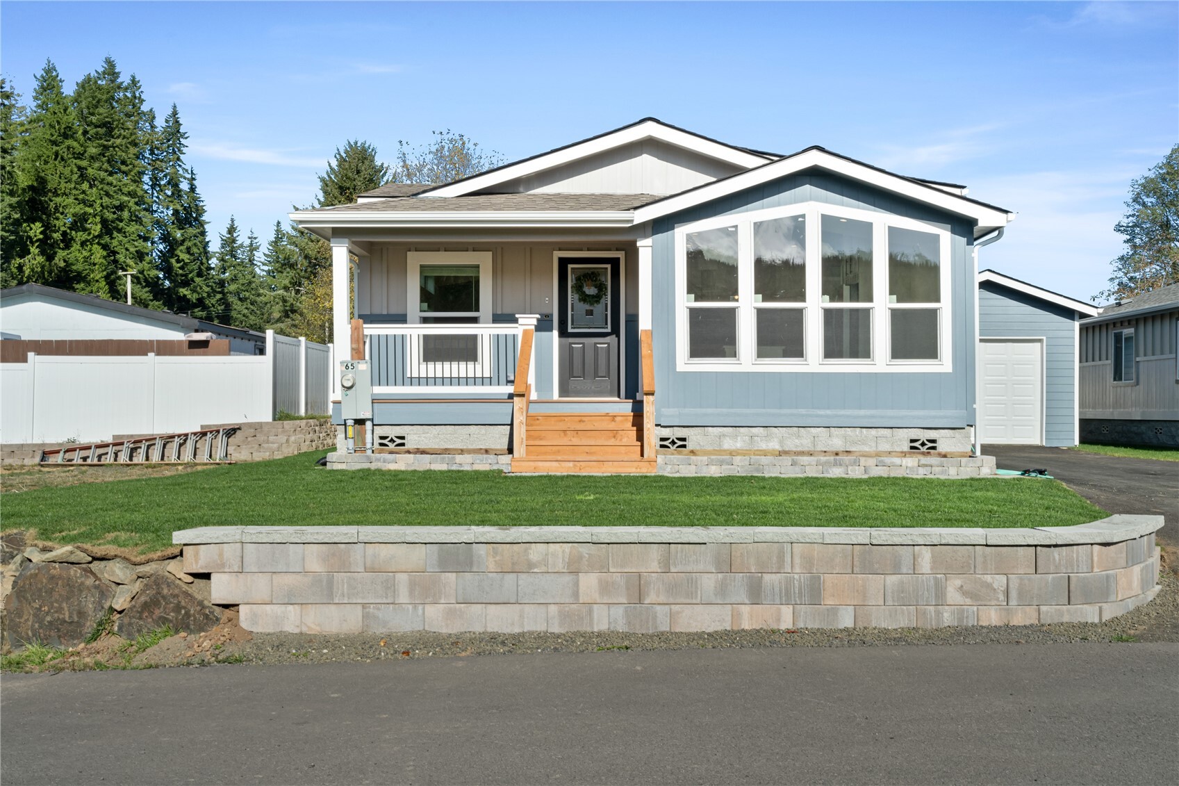 1019 Stanford Drive 65 Property Photo 1