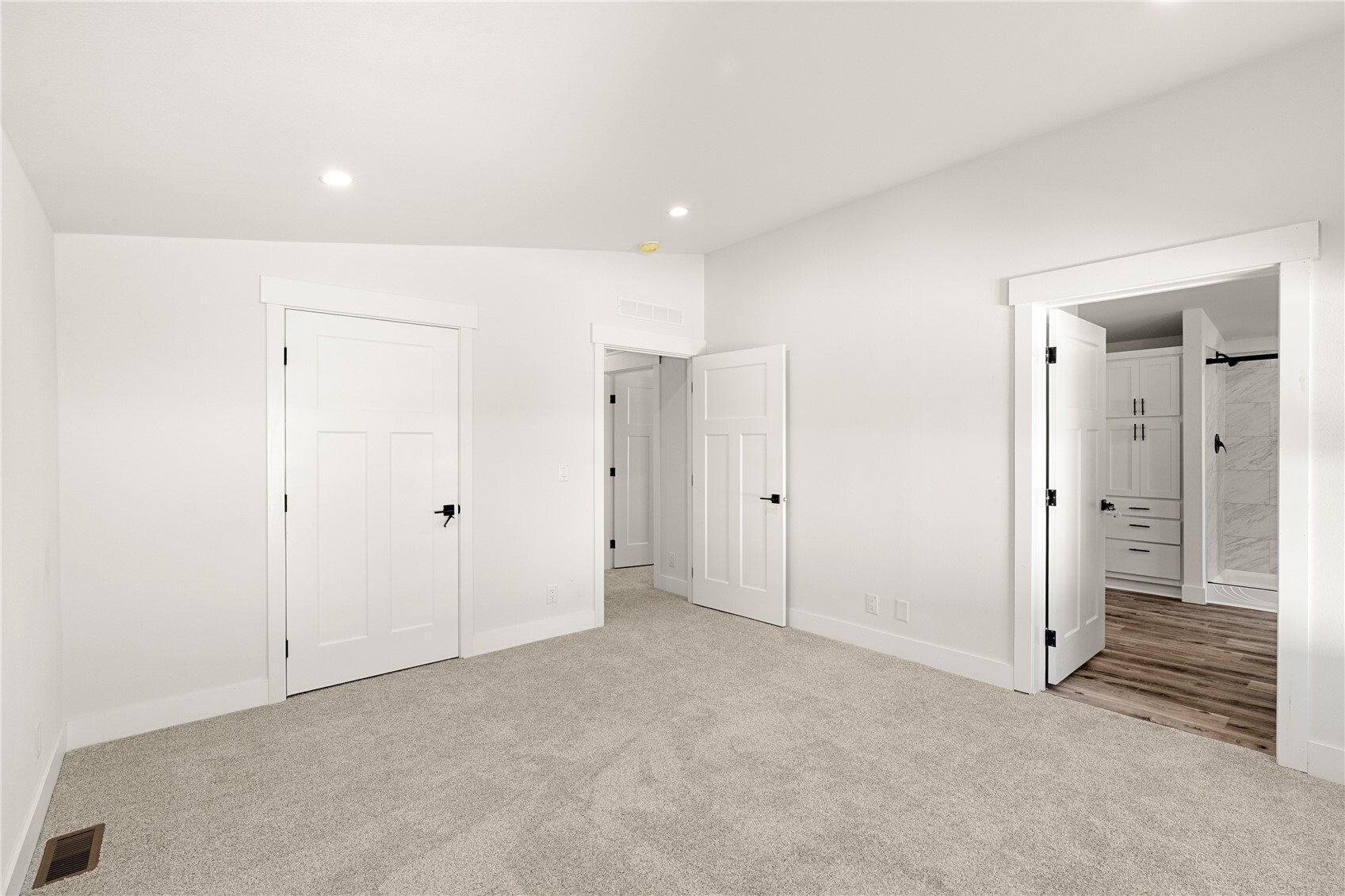 1019 Stanford Drive 65 Property Photo 10