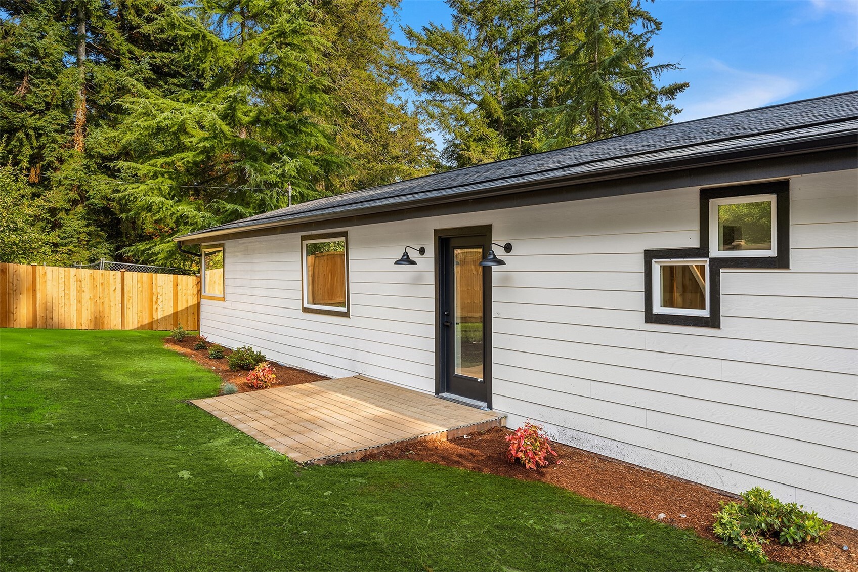 15744 Renton Issaquah Road Property Photo 2