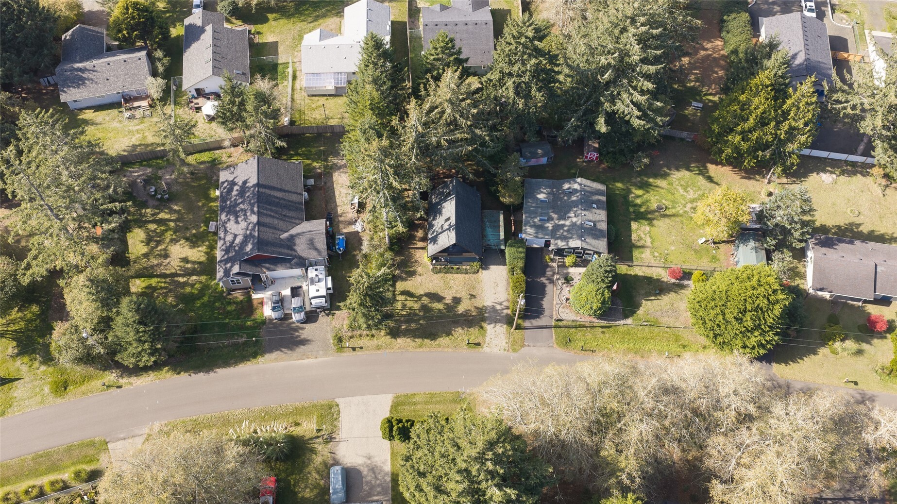 863 Falls Of Clyde Loop Property Photo 1