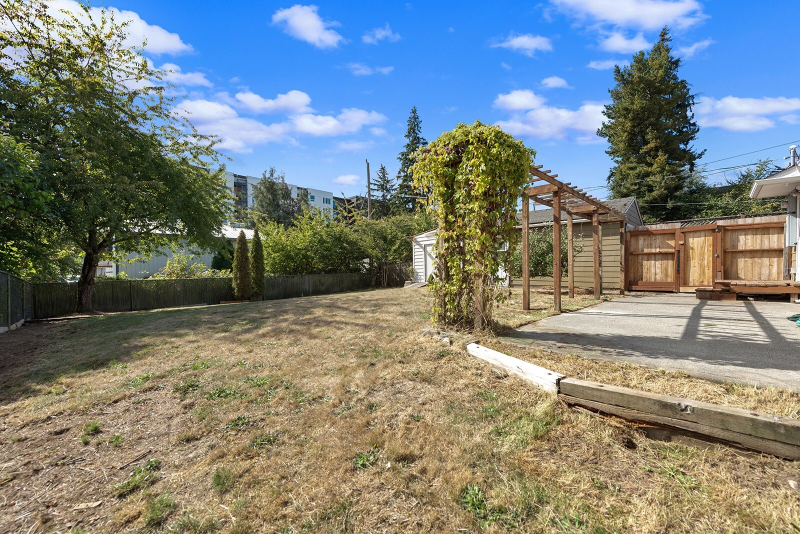 829 Ne 189th Street Property Photo 4