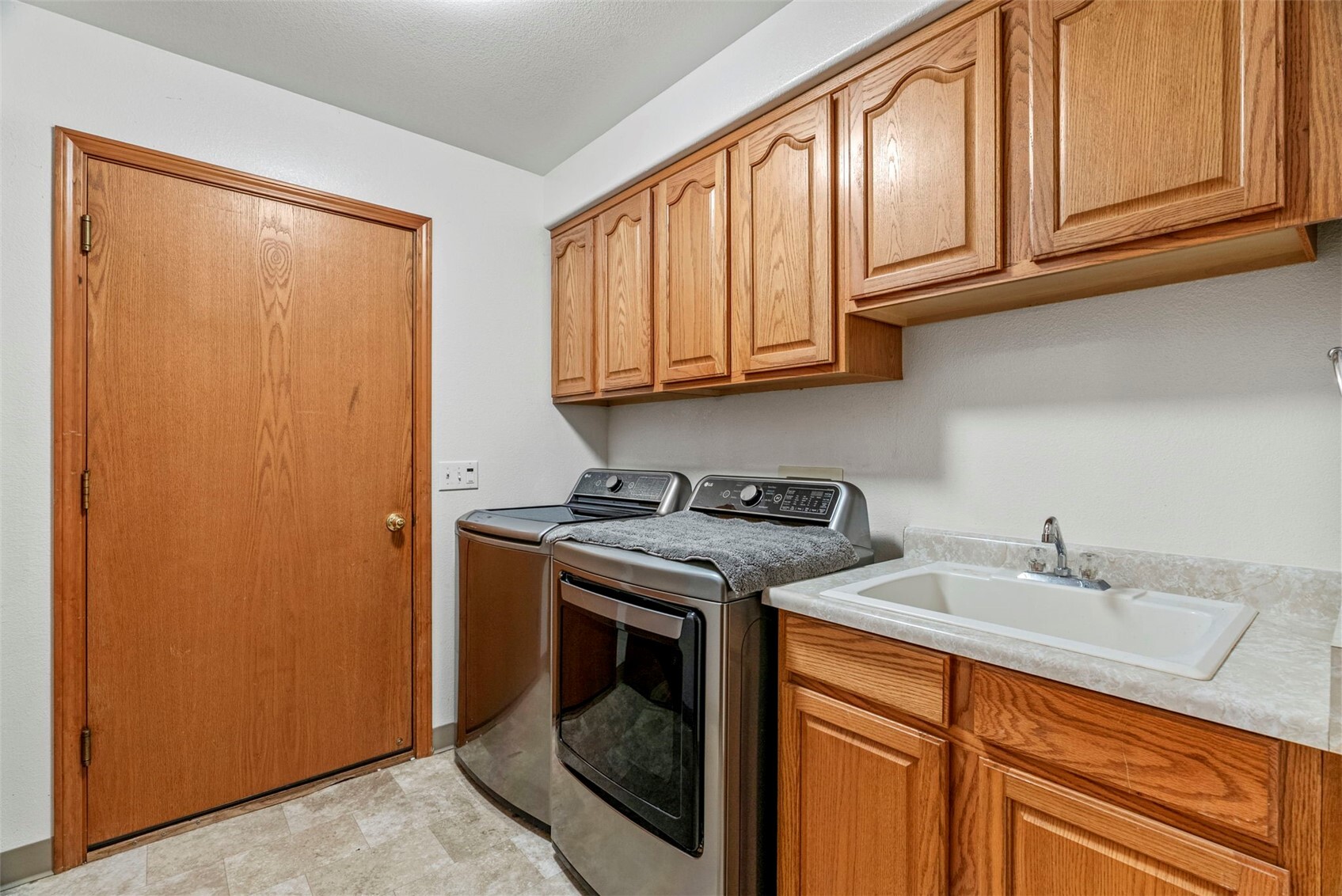 5531 Finch Drive Property Photo 20