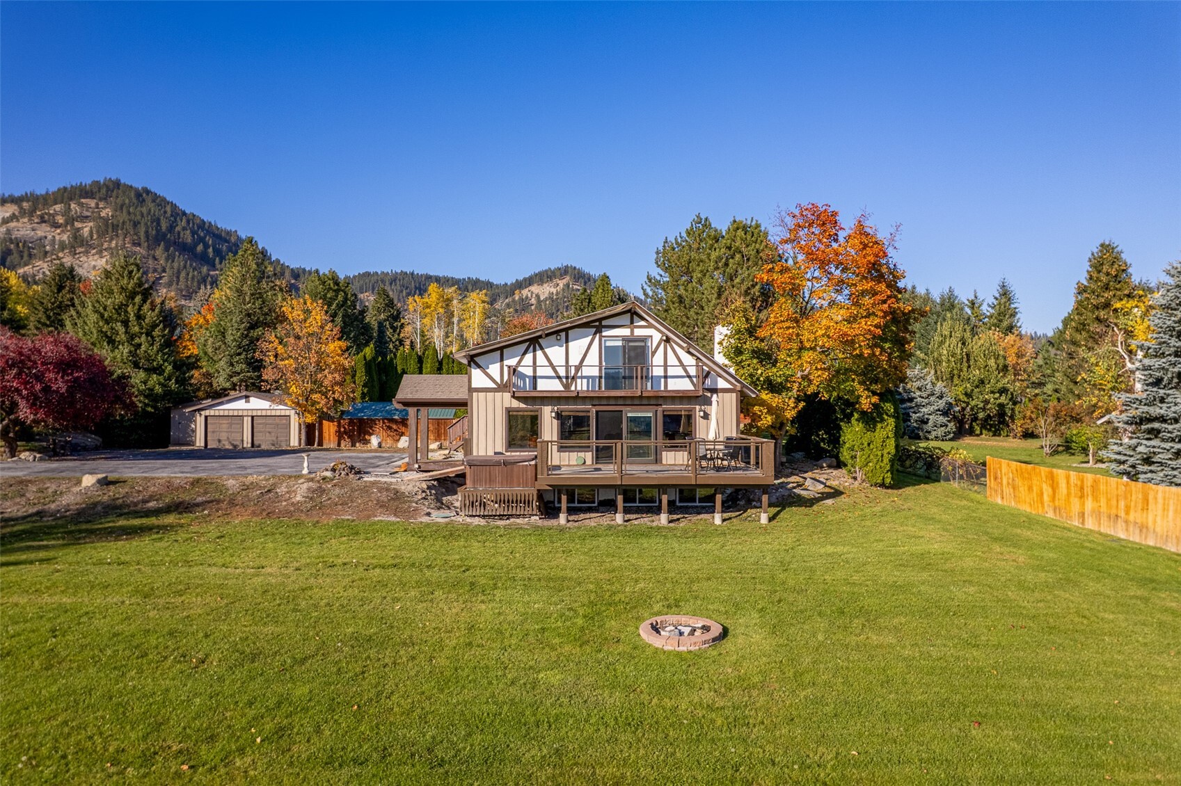 10285 Ski Hill Drive Property Photo 4