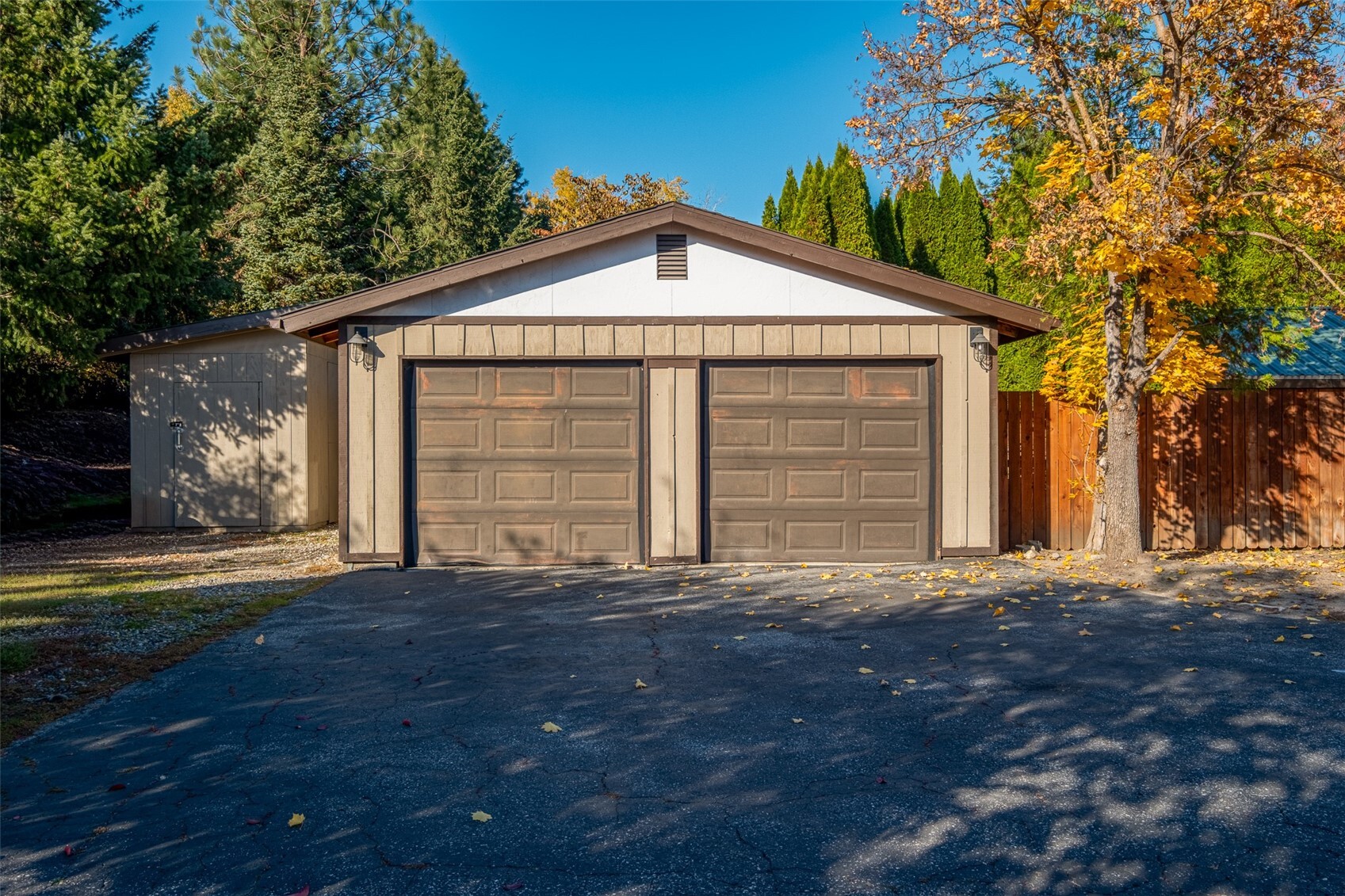 10285 Ski Hill Drive Property Photo 6