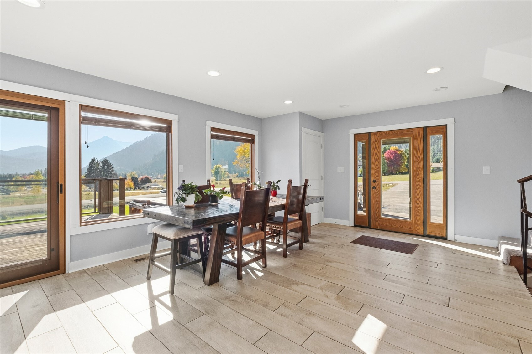 10285 Ski Hill Drive Property Photo 14